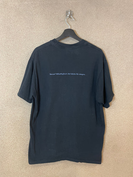 Vintage 2000s Verum Hälsoyoghurt ”Jag är lugn och fin” Promo T-Shirt - L